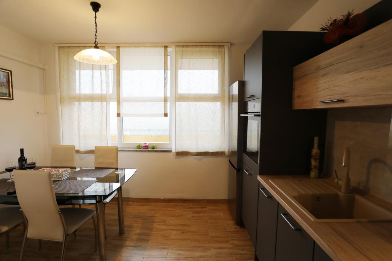Apartament Klara-Centar Pula Bagian luar foto